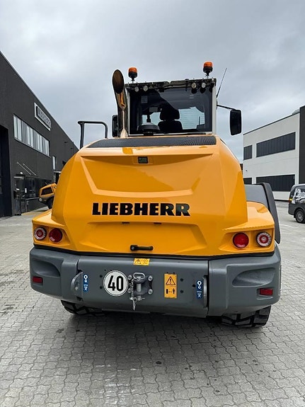 Liebherr L546 4 of 11