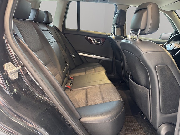 Mercedes-Benz GLK220 14 of 29