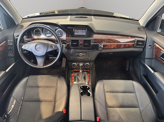 Mercedes-Benz GLK220 17 of 29