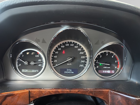Mercedes-Benz GLK220 26 of 29