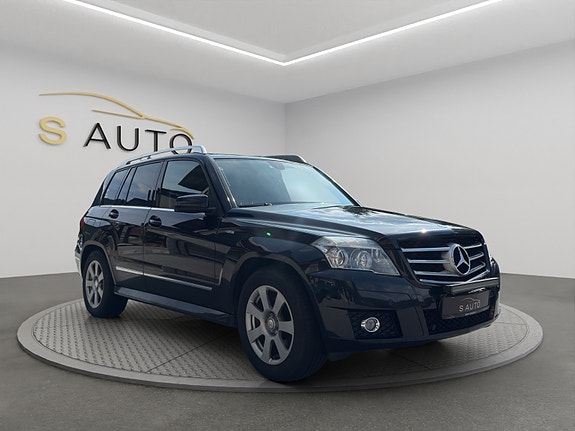 Mercedes-Benz GLK220 3 of 29
