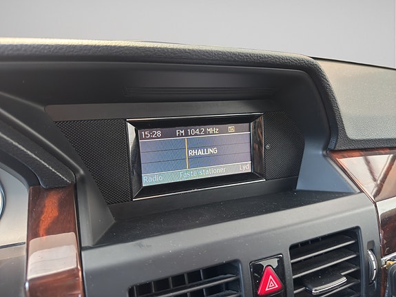 Mercedes-Benz GLK220 20 of 29