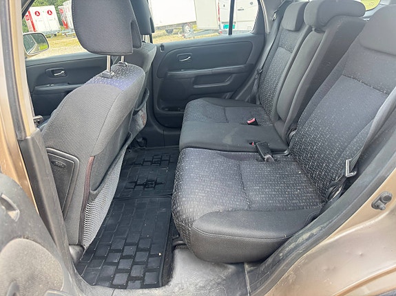 Honda CR-V 12 of 12