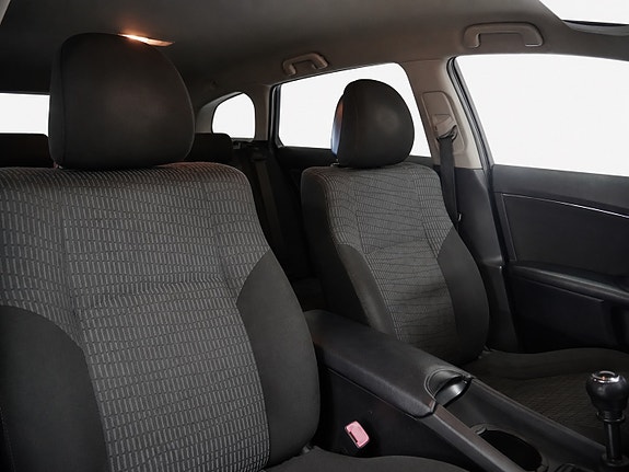 Toyota Avensis 20 of 28