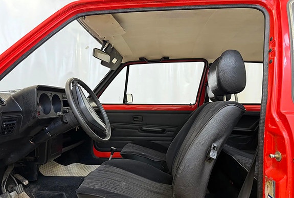 Volkswagen Golf I 9 of 18