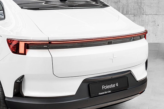 Polestar 4 6 of 29