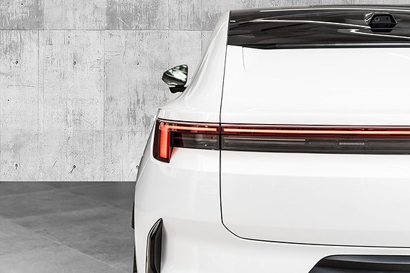 Polestar 4 8 of 29