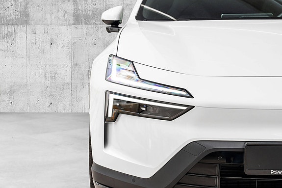 Polestar 4 4 of 29