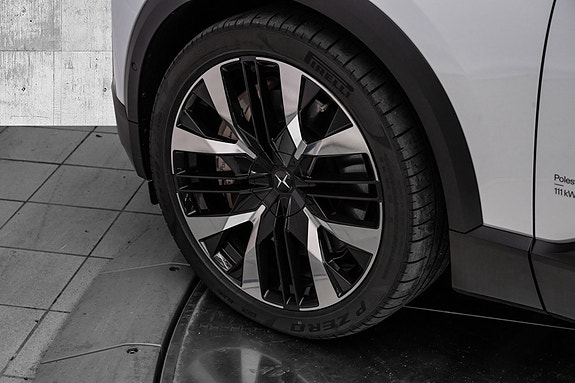 Polestar 3 9 of 27