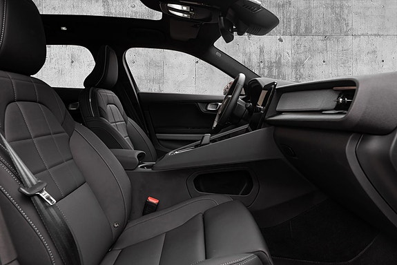 Polestar 2 25 of 27