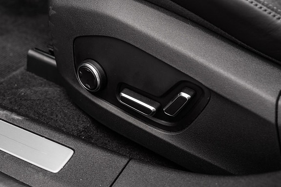 Polestar 4 12 of 27