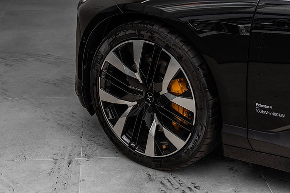 Polestar 4 9 of 27