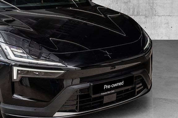 Polestar 4 2 of 27