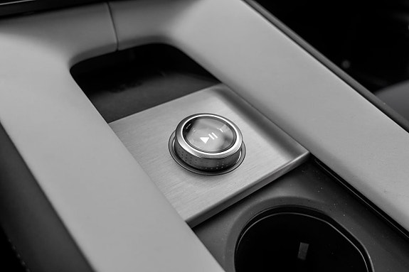 Polestar 4 18 of 21