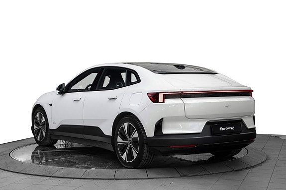 Polestar 4 2 of 21