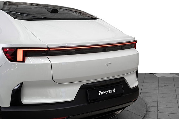 Polestar 4 6 of 21