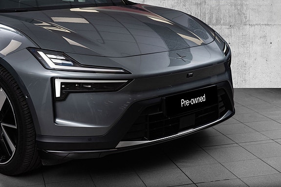 Polestar 4 2 of 27