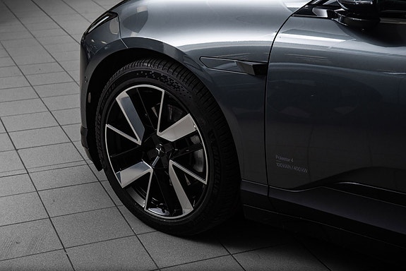 Polestar 4 9 of 27