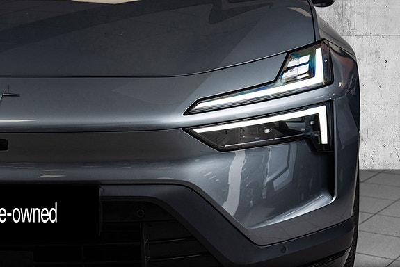 Polestar 4 4 of 27