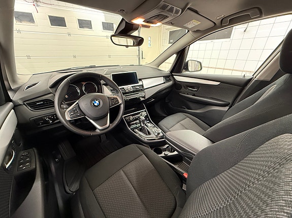 BMW 225xe 10 of 30