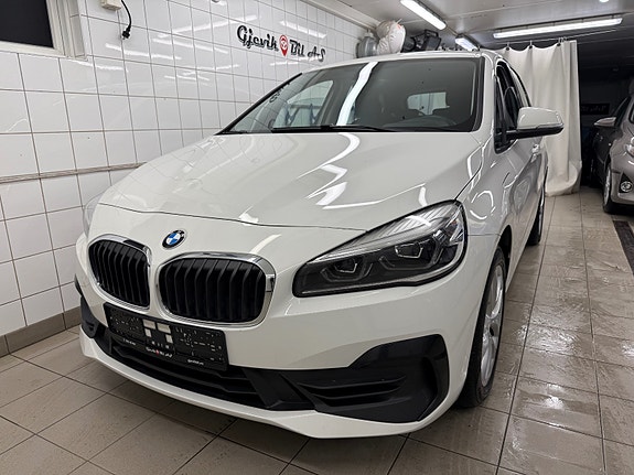 BMW 225xe 4 of 30