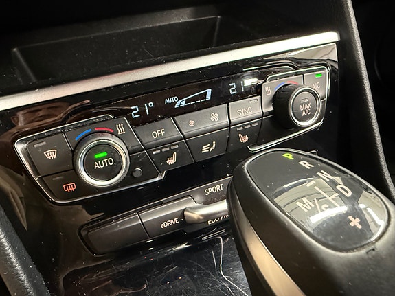 BMW 225xe 12 of 30