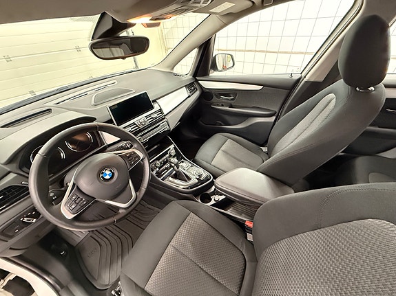 BMW 225xe 17 of 30