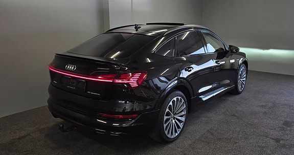 Audi e-tron Sportback 15 of 30