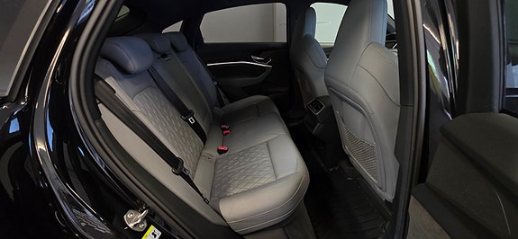 Audi e-tron Sportback 19 of 30