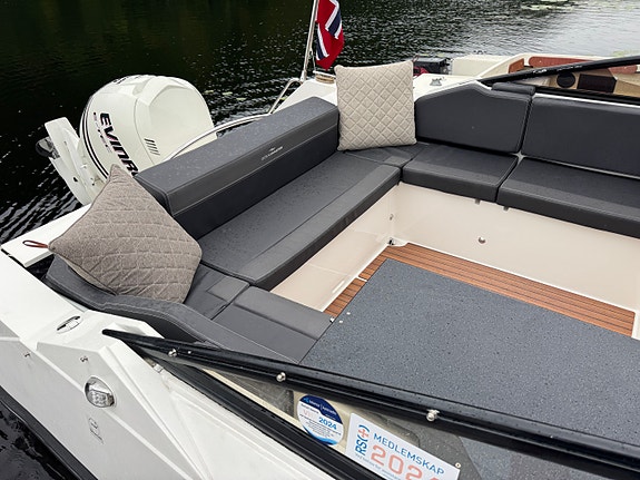 Perfekt daycruiser med utmerkede sjøegenskaper. 21 of 26