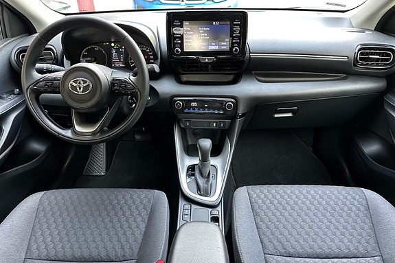 Toyota Yaris 12 of 25
