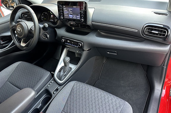 Toyota Yaris 15 of 25