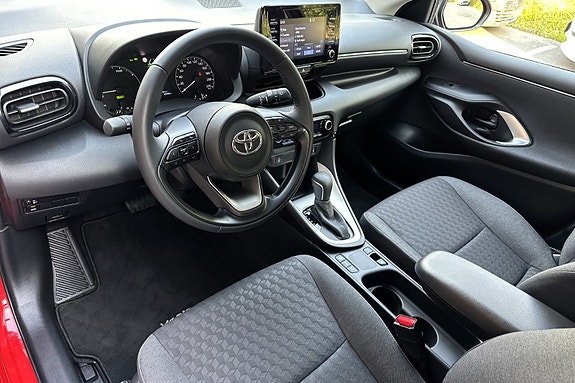 Toyota Yaris 9 of 25