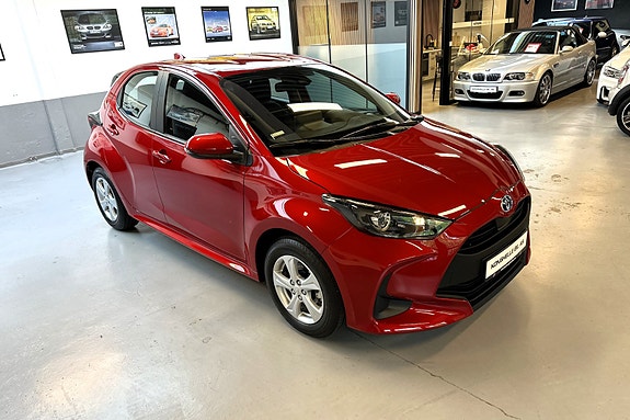 Toyota Yaris 7 of 25