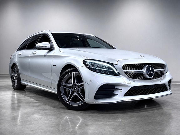 Mercedes-Benz C300 e 11 of 28