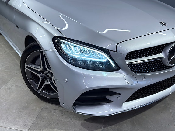 Mercedes-Benz C300 e 13 of 28