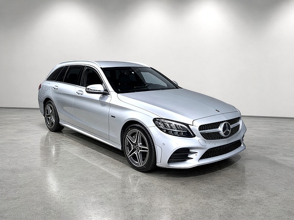 Mercedes-Benz C300 e 10 of 28