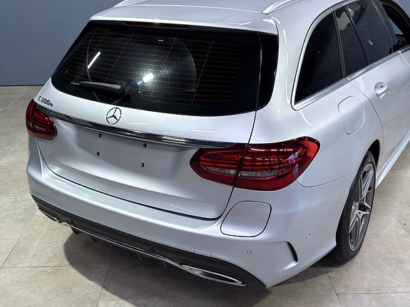 Mercedes-Benz C300 e 8 of 28