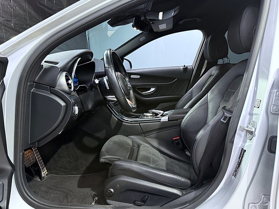 Mercedes-Benz C300 e 14 of 28