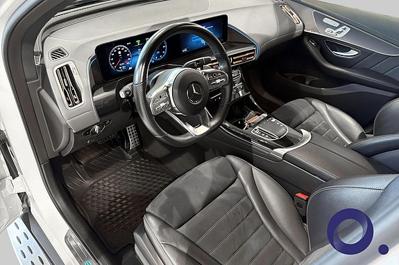 Mercedes-Benz EQC400 13 of 26