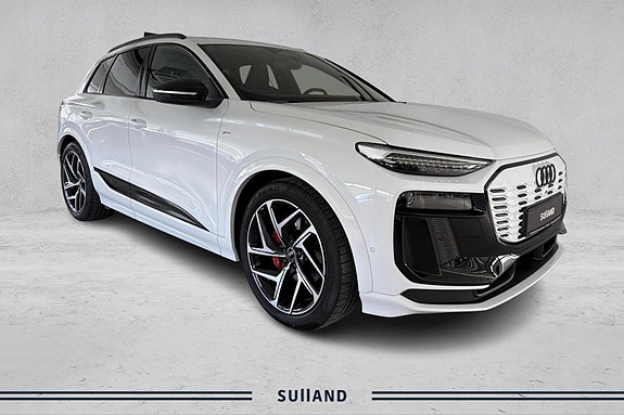Audi Q6 e-tron 7 of 30