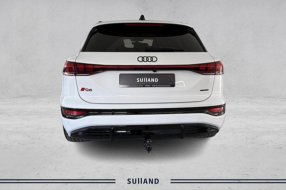 Audi Q6 e-tron 4 of 30