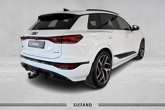 Audi Q6 e-tron 5 of 30