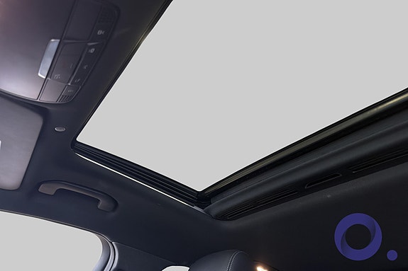 Mercedes-Benz EQC400 14 of 25