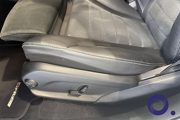 Mercedes-Benz EQC400 8 of 25
