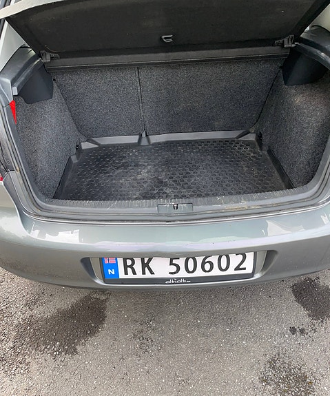 Volkswagen Golf VI 3 of 7