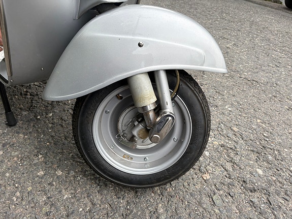 Vespa 50S 5 of 16