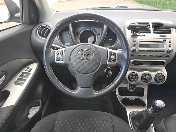 Toyota Urban Cruiser 10 of 24