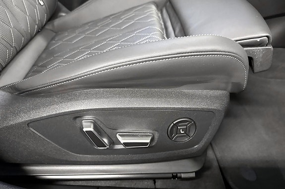 Audi S6 e-tron 28 of 30