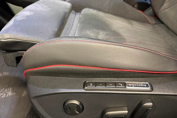 Volkswagen ID.4 GTX 22 of 27